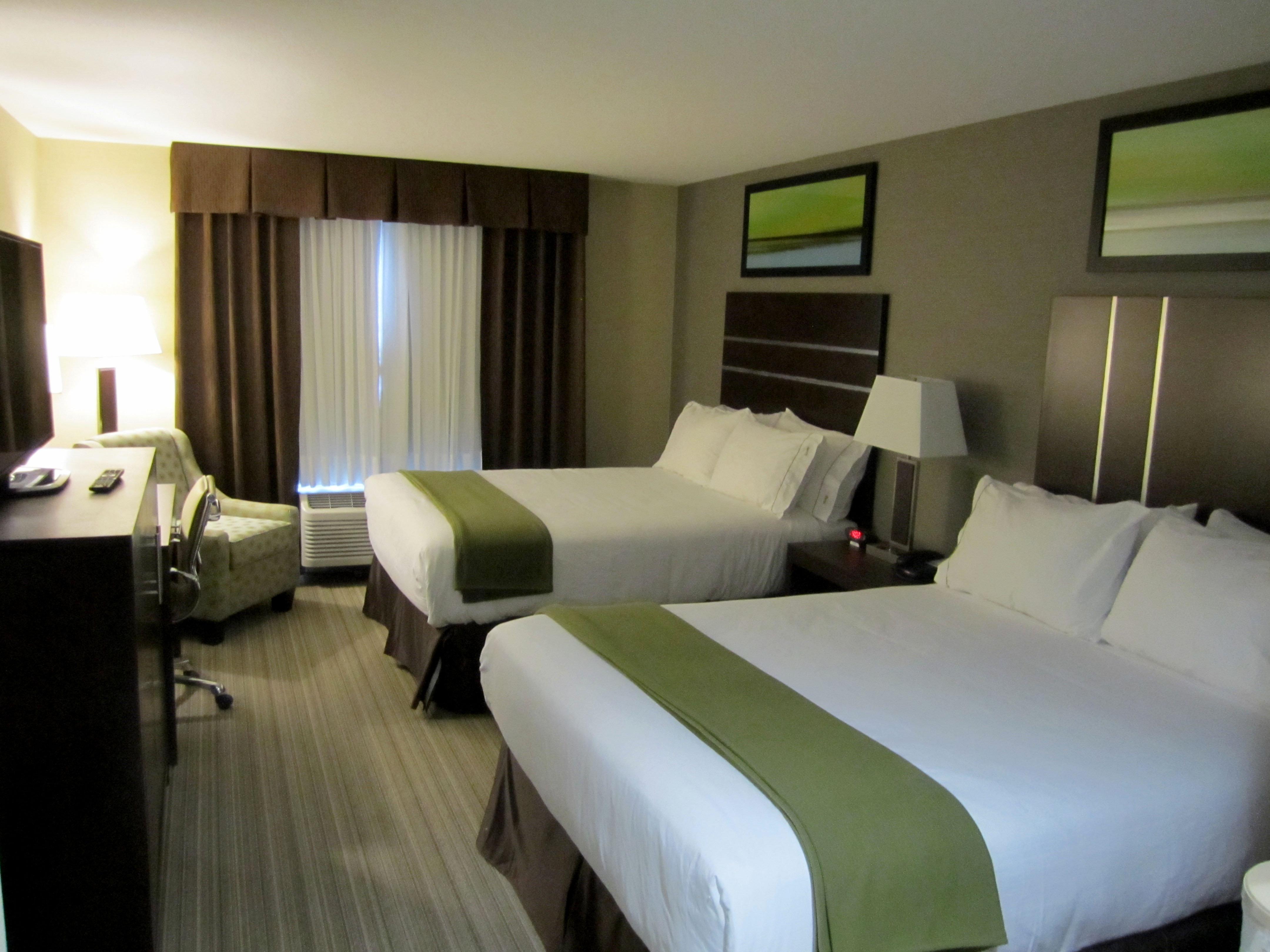 Holiday Inn Express Golden-Kicking Horse By Ihg Eksteriør bilde