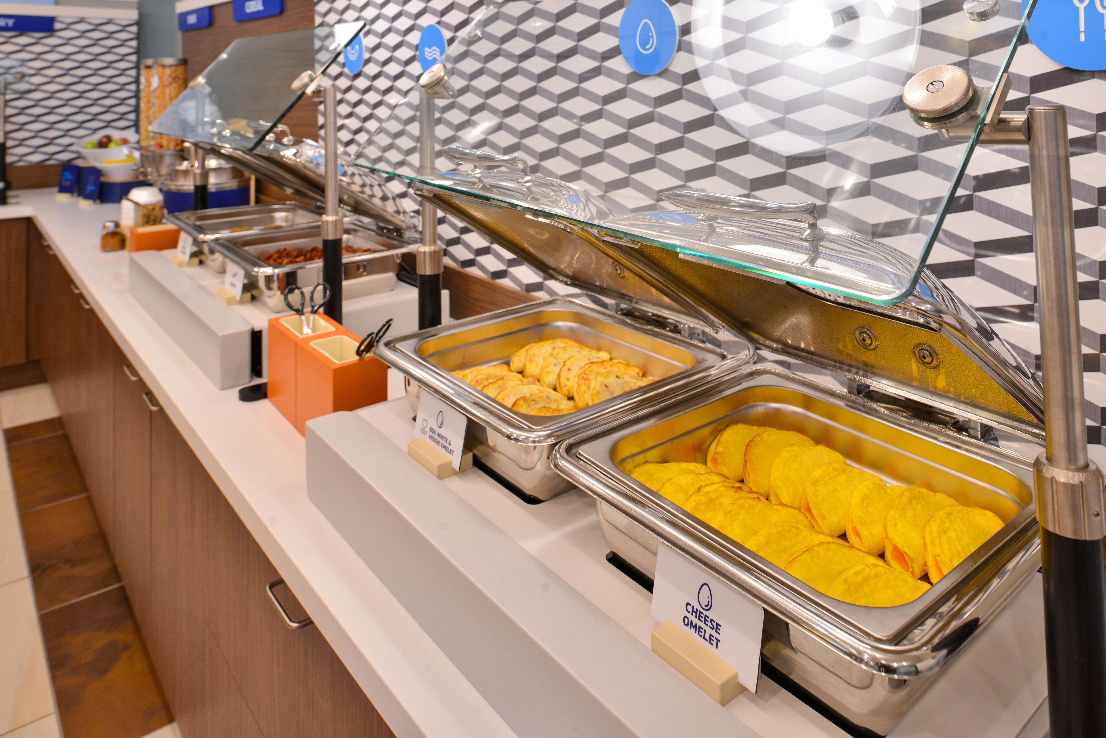 Holiday Inn Express Golden-Kicking Horse By Ihg Eksteriør bilde