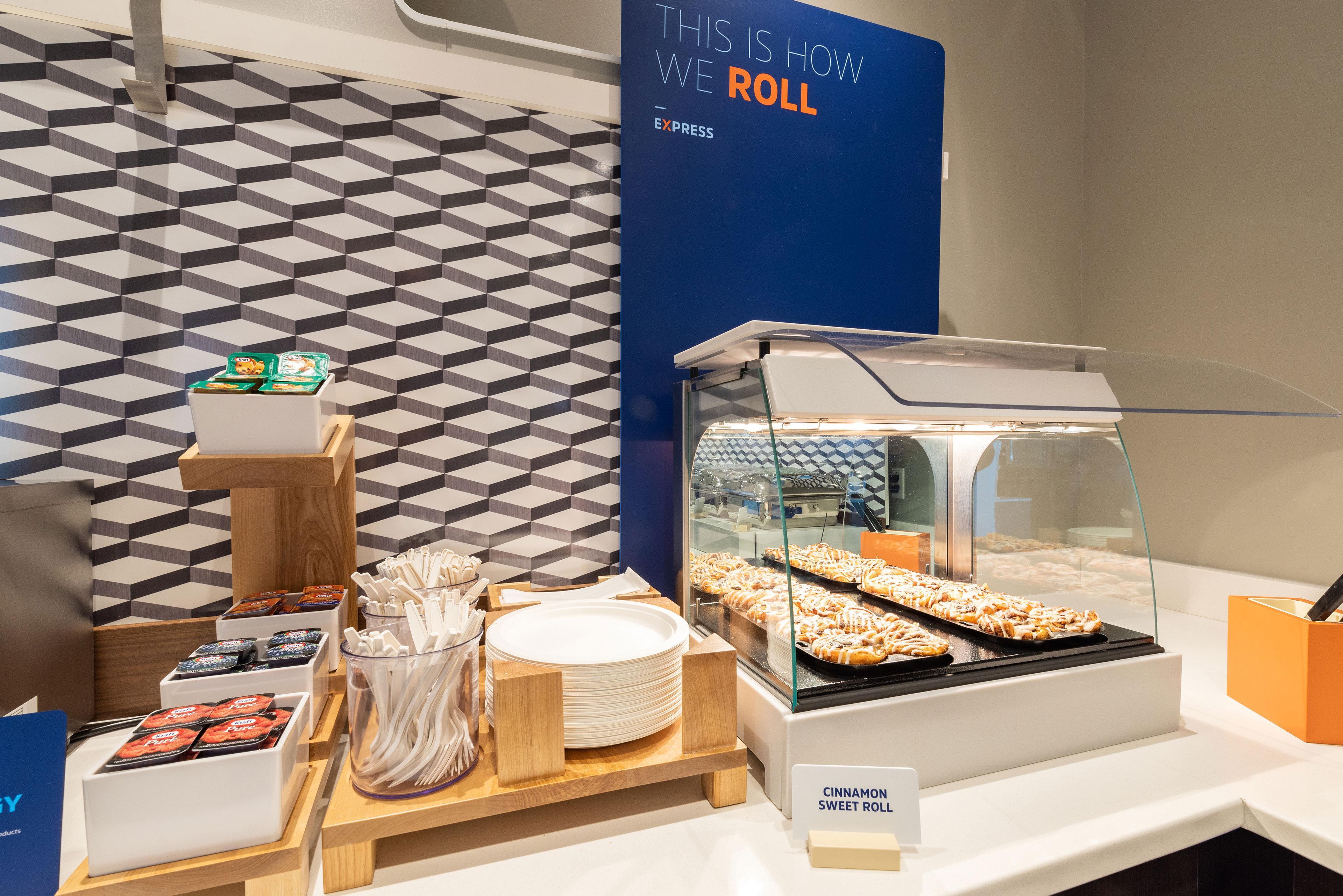 Holiday Inn Express Golden-Kicking Horse By Ihg Eksteriør bilde